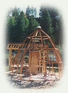 An alternative retreat: lodgings: cabins, tree houses at Gathering Light ... a nature retreat. Unique & unconventional, the retreat is located near crater lake national park and klamath basin birding trails in southern oregon.