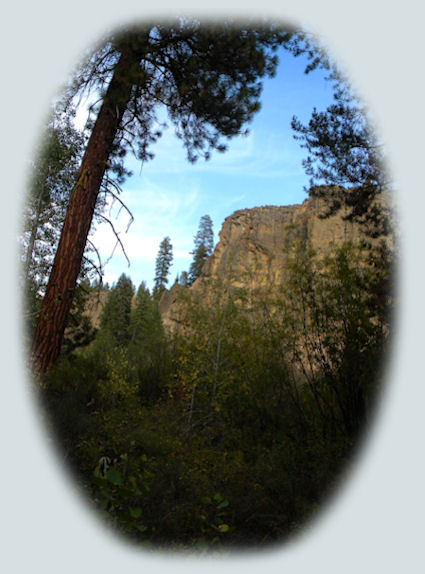 crater lake national park in oregon, near to all these scenic areas, and gathering light ... a retreat in southern oregon.